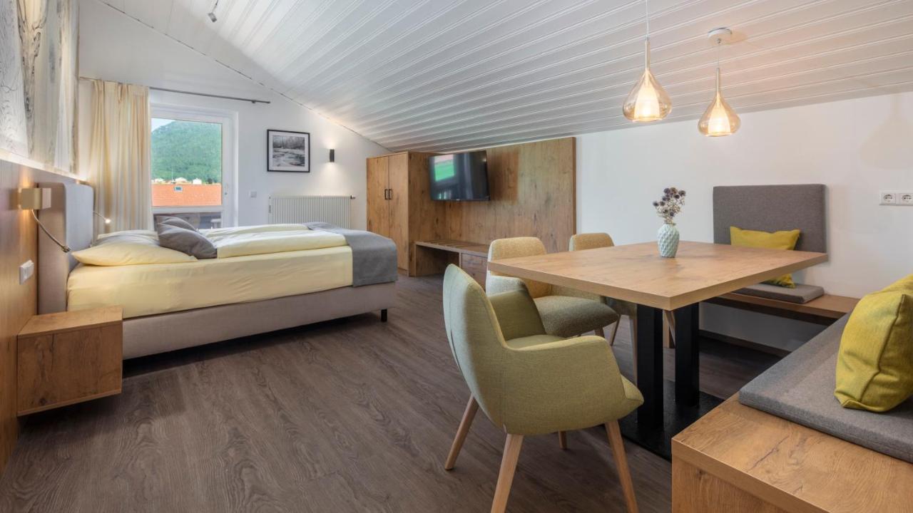 Aparthotel Chiemgaufuchs - Chiemgaukarte Neu Ab Mai 2025! Inzell Exteriér fotografie